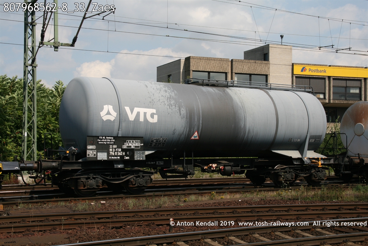 807968562-8_33_Zaes.jpg